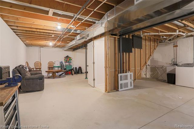 19778 E 14 Mile Road, Roseville, MI 48066