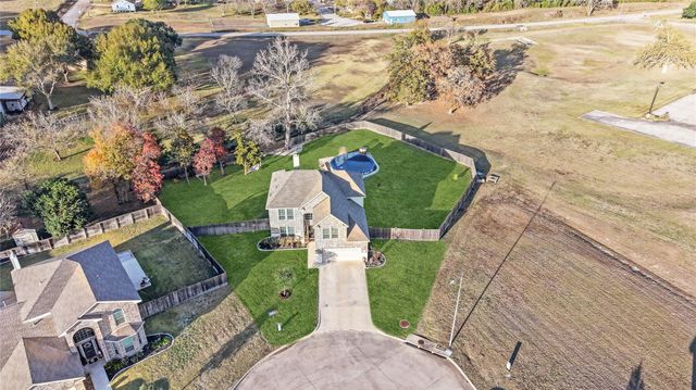 1700 Twin Oaks Circle, Brenham, TX 77833