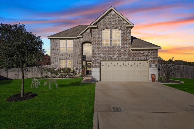 1700 Twin Oaks Circle, Brenham, TX 77833