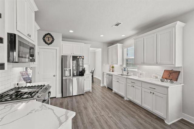 1700 Twin Oaks Circle, Brenham, TX 77833