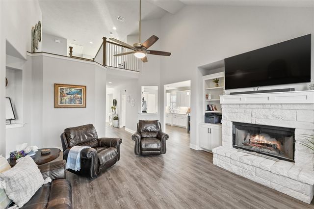 1700 Twin Oaks Circle, Brenham, TX 77833