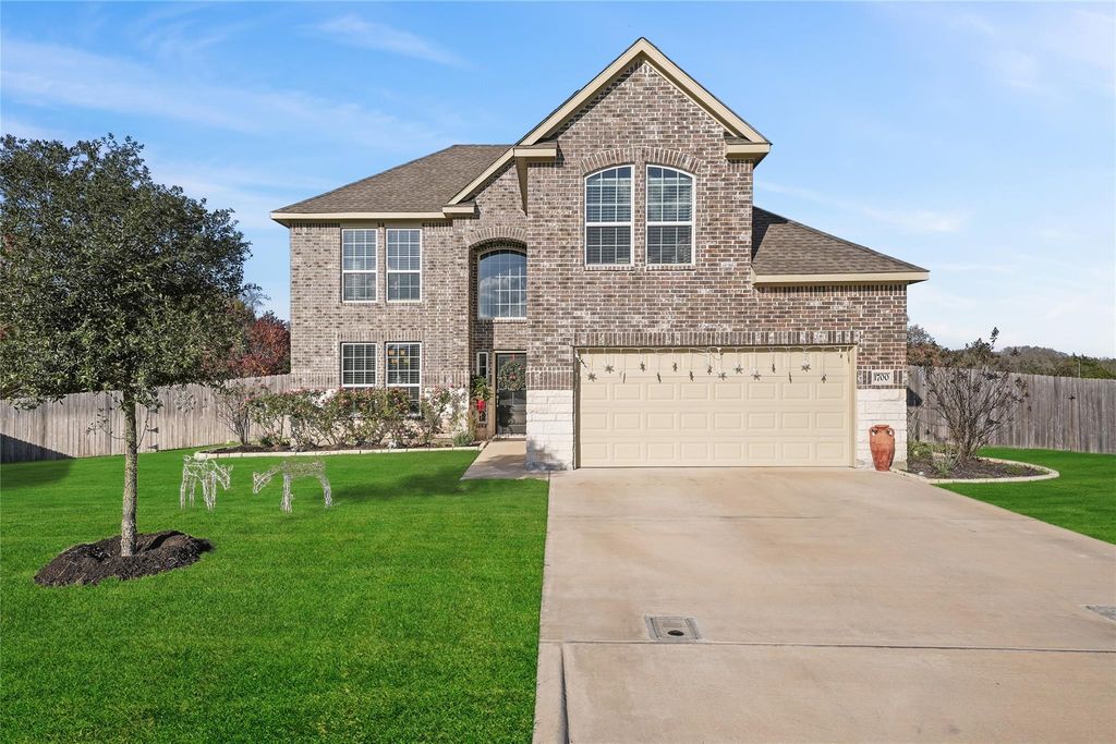 1700 Twin Oaks Circle, Brenham, TX 77833