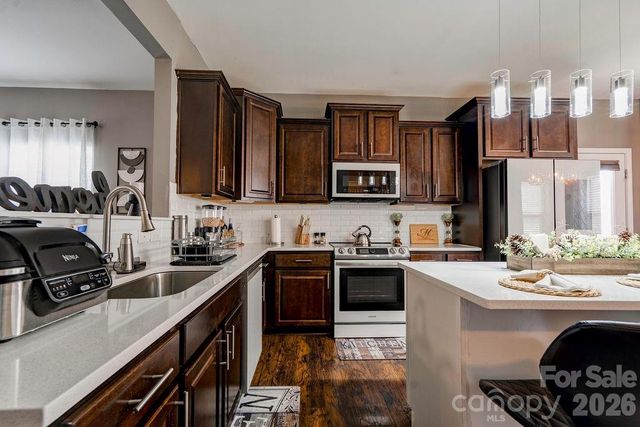 3219 Pikes Peak Drive, Gastonia, NC 28052