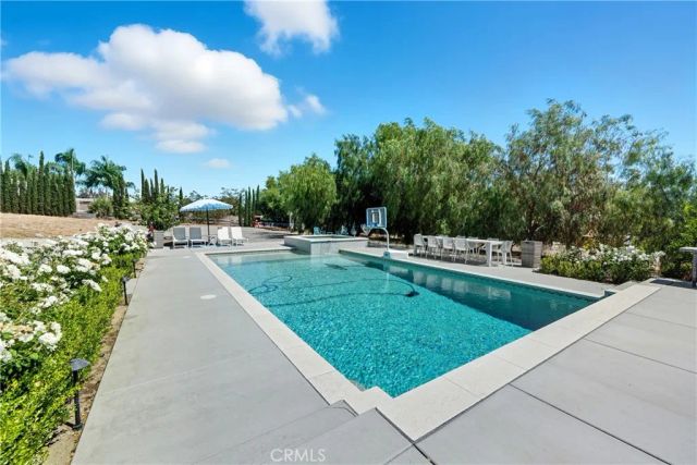 30605 De Portola Road, Temecula, CA 92592