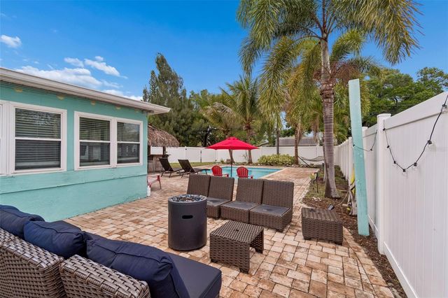 117 41ST AVENUE NE, St Petersburg, FL 33703