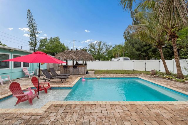 117 41ST AVENUE NE, St Petersburg, FL 33703