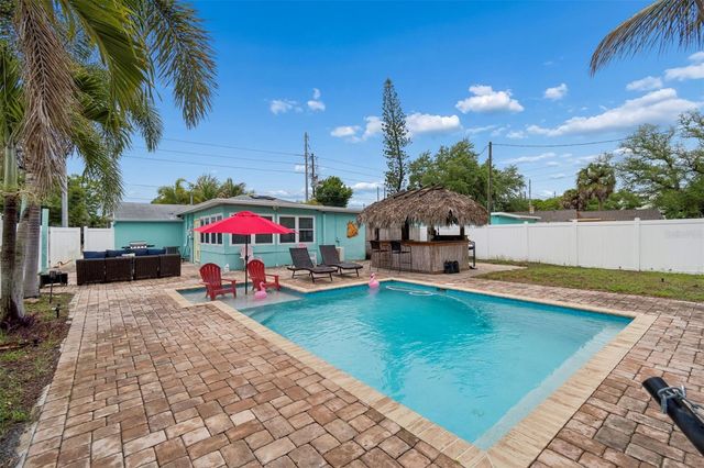 117 41ST AVENUE NE, St Petersburg, FL 33703