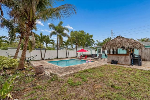 117 41ST AVENUE NE, St Petersburg, FL 33703