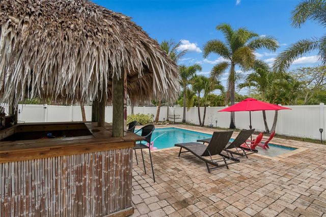 117 41ST AVENUE NE, St Petersburg, FL 33703