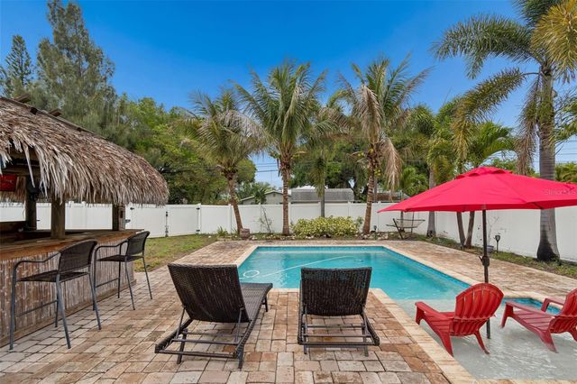 117 41ST AVENUE NE, St Petersburg, FL 33703