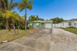 117 41ST AVENUE NE, St Petersburg, FL 33703