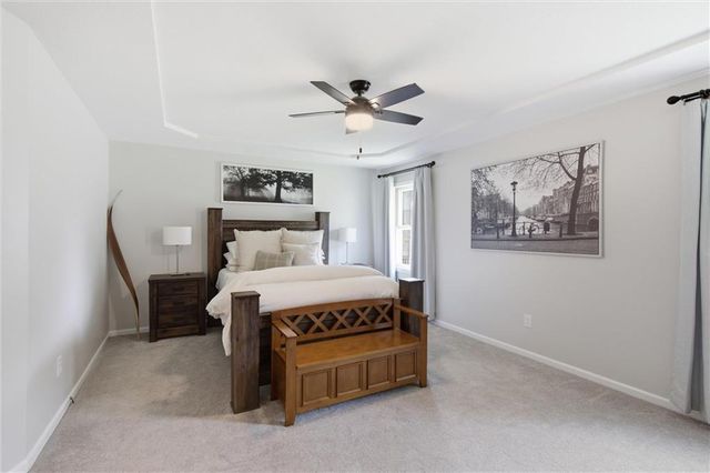 1500 Yorkshire Drive, Lee's Summit, MO 64086