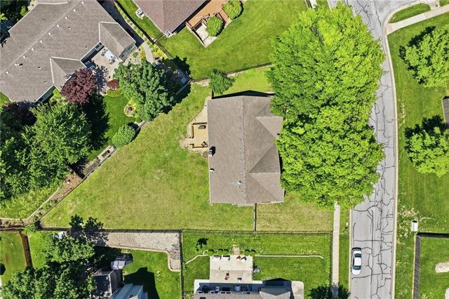 1500 Yorkshire Drive, Lee's Summit, MO 64086