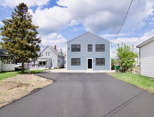 664 Mckinstry Ave, Chicopee, MA 01020