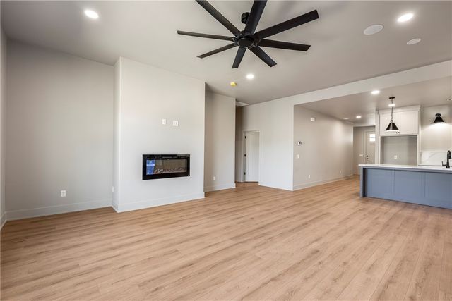 30 Lyndhurst Drive, Bella Vista, AR 72714