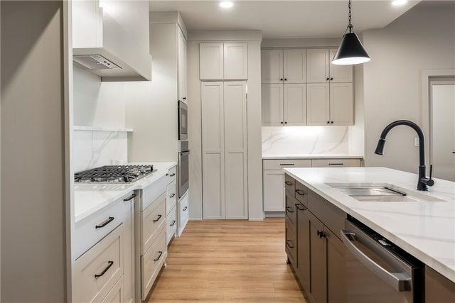 30 Lyndhurst Drive, Bella Vista, AR 72714