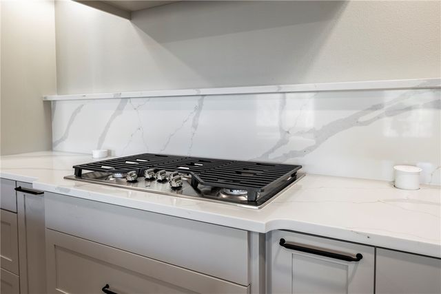 30 Lyndhurst Drive, Bella Vista, AR 72714