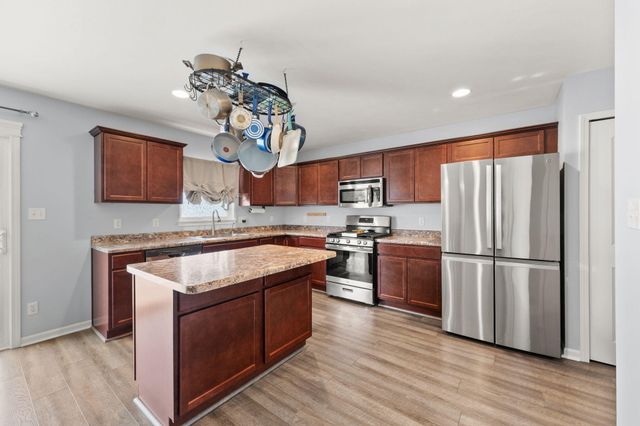 1167 Kinner Drive, Chesterton, IN 46304