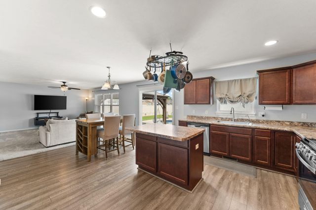 1167 Kinner Drive, Chesterton, IN 46304