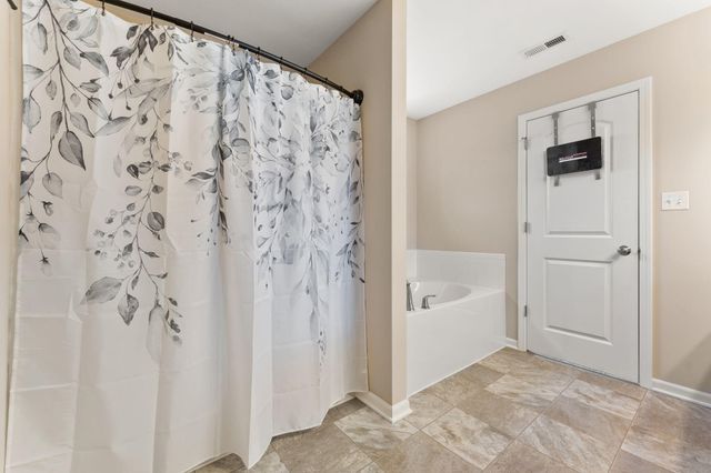 1167 Kinner Drive, Chesterton, IN 46304