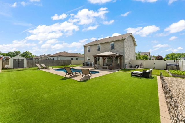 1167 Kinner Drive, Chesterton, IN 46304