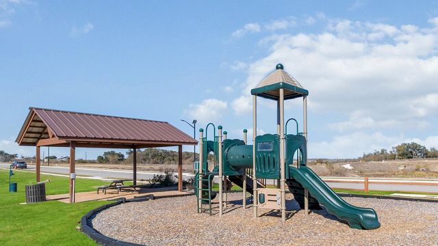 398 Ebbsfleet DR, Uhland, TX 78640