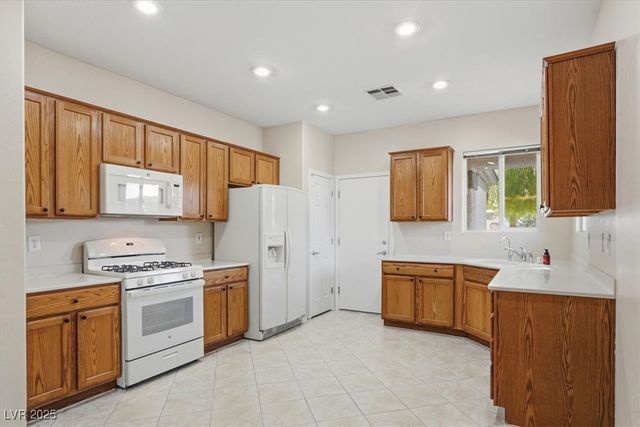 2312 Peaceful Moon Street, Henderson, NV 89044