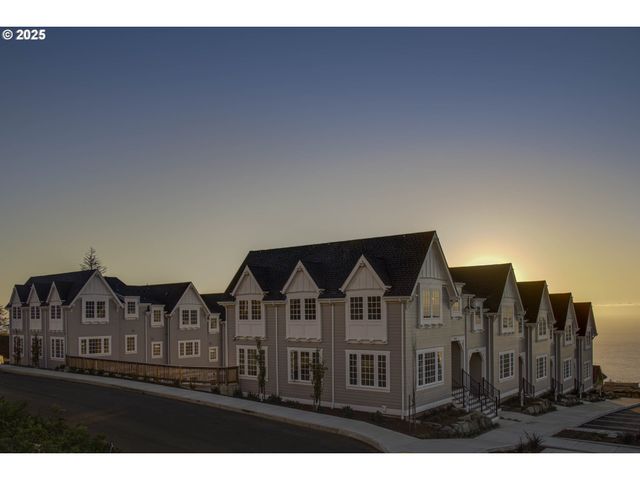 1152 Ne Seascape Ave 13, Depoe Bay, OR 97341