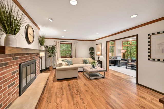 9506 N Wakefield COURT, Bayside, WI 53217