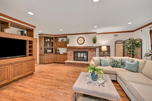 9506 N Wakefield COURT, Bayside, WI 53217