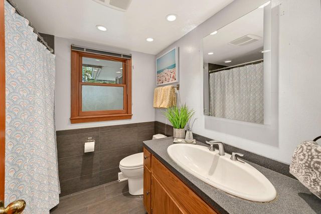 9506 N Wakefield COURT, Bayside, WI 53217