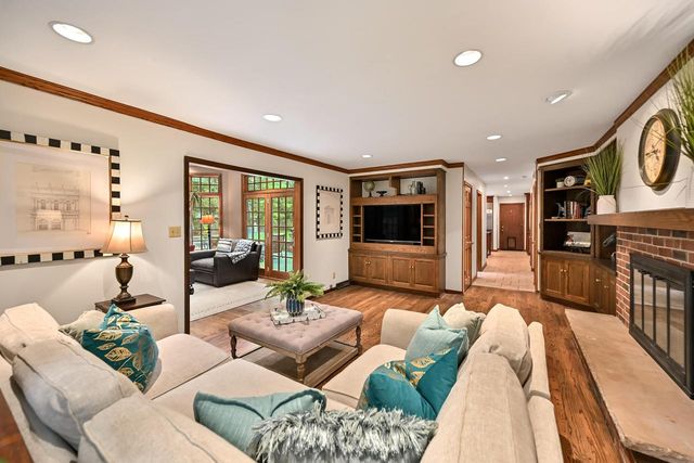 9506 N Wakefield COURT, Bayside, WI 53217