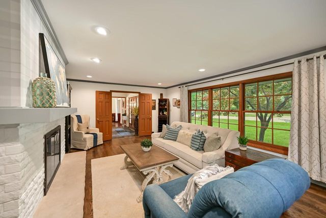 9506 N Wakefield COURT, Bayside, WI 53217