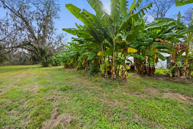 196 Country Craft Rd, Estill, SC 29918