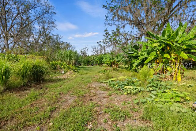 196 Country Craft Rd, Estill, SC 29918