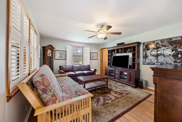 196 Country Craft Rd, Estill, SC 29918