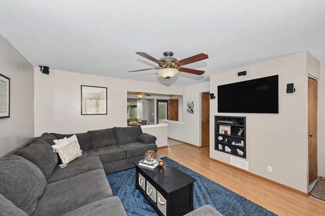 2915 Thornapple COURT, Racine, WI 53402