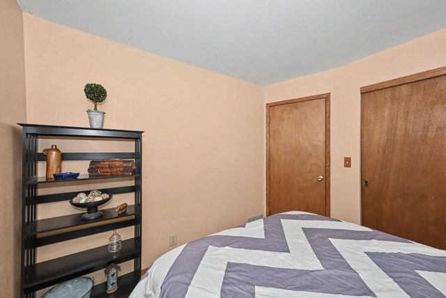 2915 Thornapple COURT, Racine, WI 53402