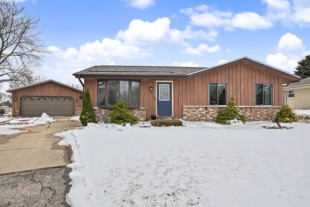 2915 Thornapple COURT, Racine, WI 53402