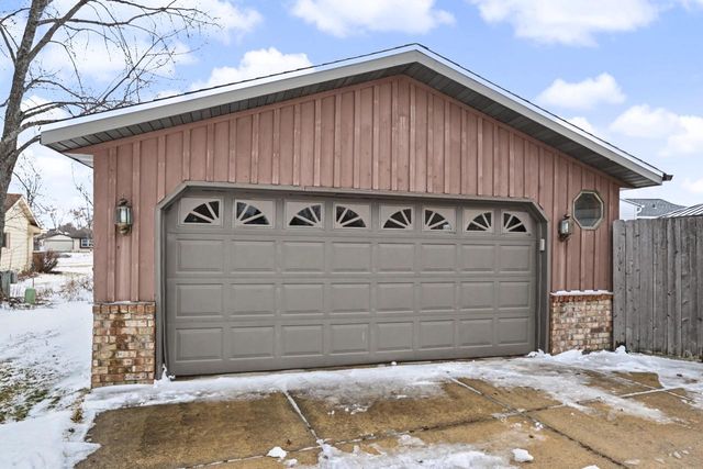 2915 Thornapple COURT, Racine, WI 53402