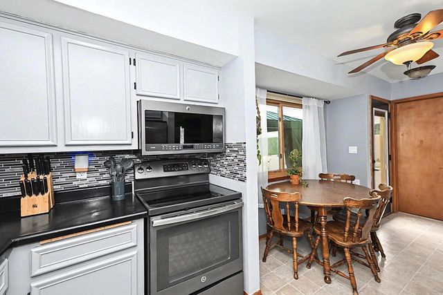 2915 Thornapple COURT, Racine, WI 53402