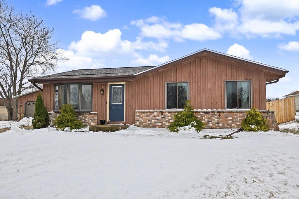2915 Thornapple COURT, Racine, WI 53402
