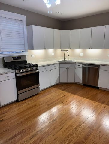 4810 W Ainslie Street 1, Chicago, IL 60630