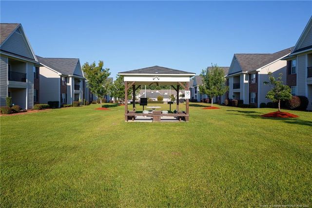 3940 Bardstown Ct Court 201, Fayetteville, NC 28304