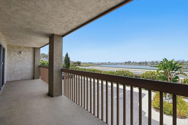 2475 Jefferson Street 103, Carlsbad, CA 92008