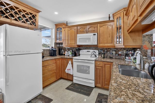 12017 NW 13th St, Pembroke Pines, FL 33026