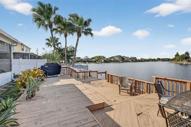 12017 NW 13th St, Pembroke Pines, FL 33026