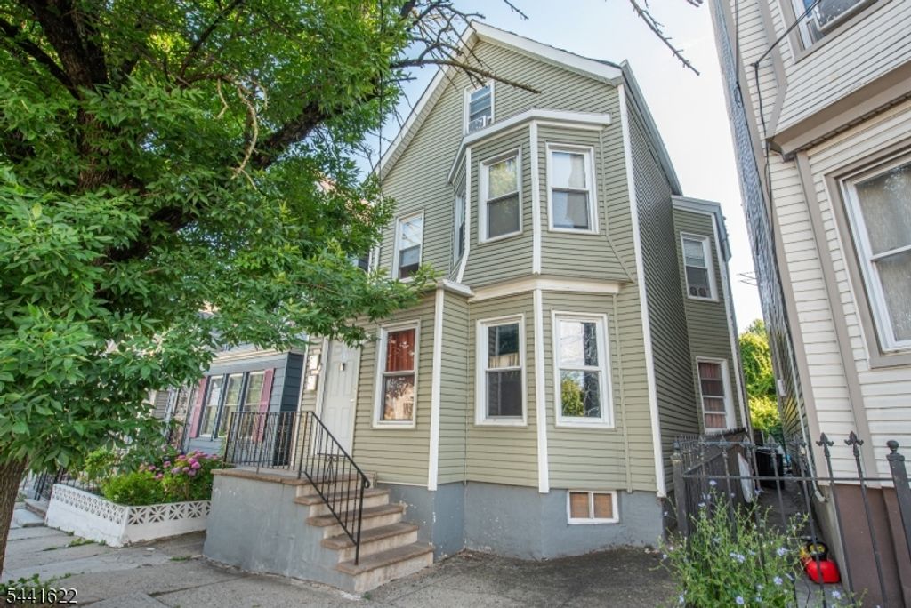 83 Winans Ave, Newark City, NJ 07108