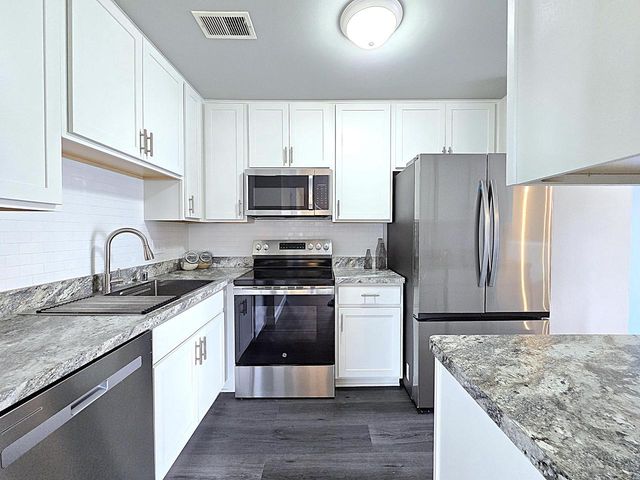 6322 S 20th STREET, Milwaukee, WI 53221