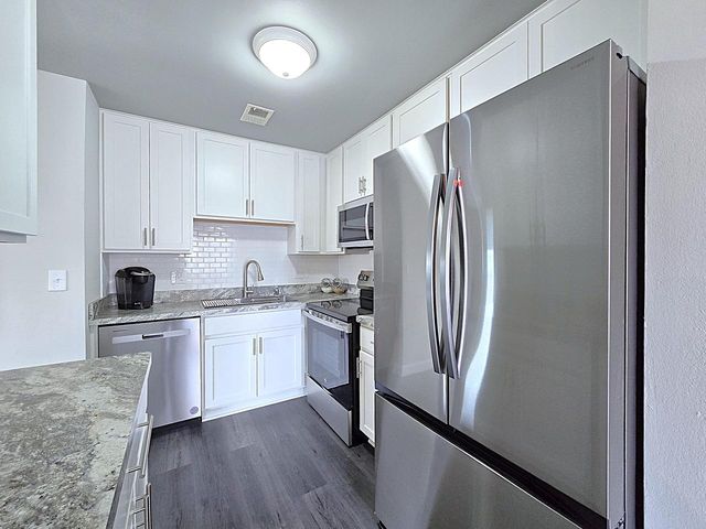 6322 S 20th STREET, Milwaukee, WI 53221
